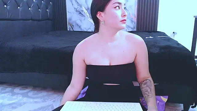 Snapshot of NoaLeon21 chatting on February 22, 2026, 5:55 pm NoaLeon21 online show from February 22, 2026, 5:55 pm