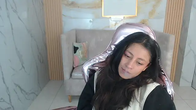 serabella s online show from December 18, 2025, 1:17 pm