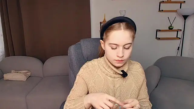 Snapshot of FairrryBluuum chatting on December 1, 2025, 10:31 am FairrryBluuum online show from December 1, 2025, 10:31 am