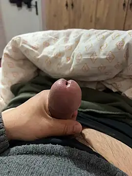 Snapshot of Hakans34 chatting on March 27, 2026, 4:18 pm Hakans34 online show from March 27, 2026, 4:18 pm