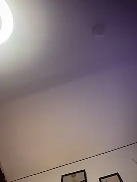 Laurabuu  online show from December 3, 2025, 3:47 am