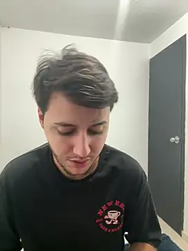 Snapshot of RicoValen chatting on February 16, 2026, 1:57 am RicoValen online show from February 16, 2026, 1:57 am