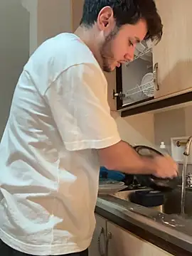 Snapshot of RicoValen chatting on February 24, 2026, 1:47 am RicoValen online show from February 24, 2026, 1:47 am