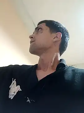 KingWhitexxx online show from November 30, 2025, 1:42 am