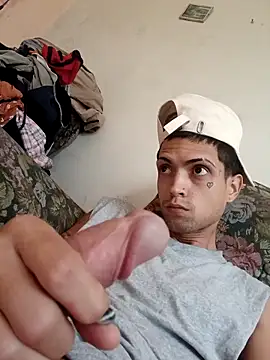 KingWhitexxx online show from November 30, 2025, 4:55 pm