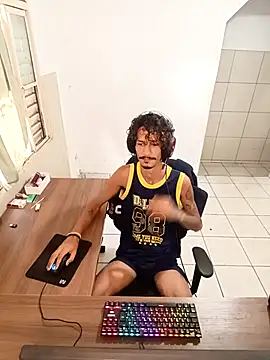 Snapshot of theyllorwillian chatting on November 28, 2025, 10:29 am theyllorwillian online show from November 28, 2025, 10:29 am