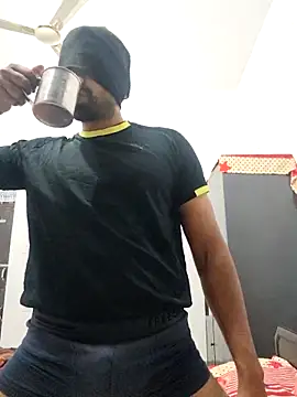 Amit22122 online show from December 5, 2025, 4:10 am