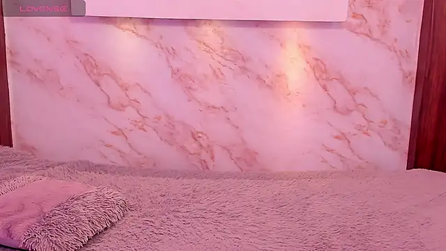 Dakota ferreti  online show from March 20, 2026, 6:29 am