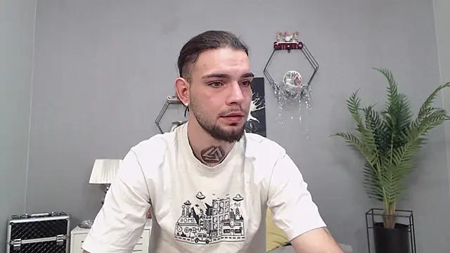 KaneHunter online show from December 14, 2025, 7:18 pm