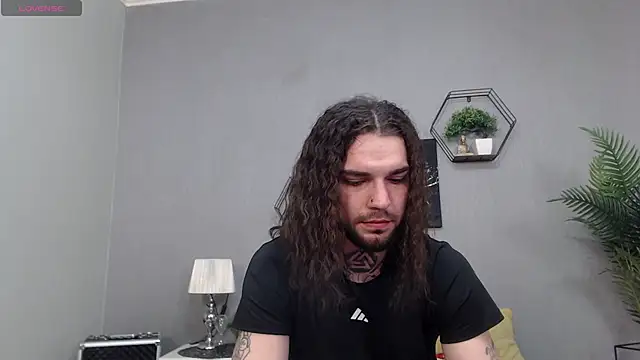 Snapshot of KaneHunter chatting on April 22, 2026, 7:15 pm KaneHunter online show from April 22, 2026, 7:15 pm