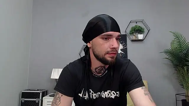Snapshot of KaneHunter chatting on May 23, 2026, 10:36 pm KaneHunter online show from May 23, 2026, 10:36 pm