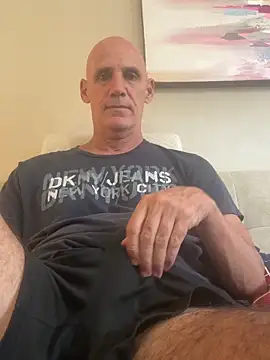 Elosoo online show from April 7, 2026, 10:09 pm