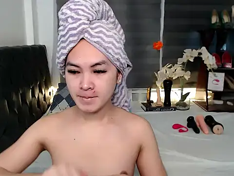 Snapshot of sylvannia_cumslut chatting on January 17, 2026, 7:13 am sylvannia cumslut online show from January 17, 2026, 7:13 am