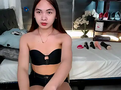 Snapshot of sylvannia_cumslut chatting on February 17, 2026, 4:24 pm sylvannia cumslut online show from February 17, 2026, 4:24 pm