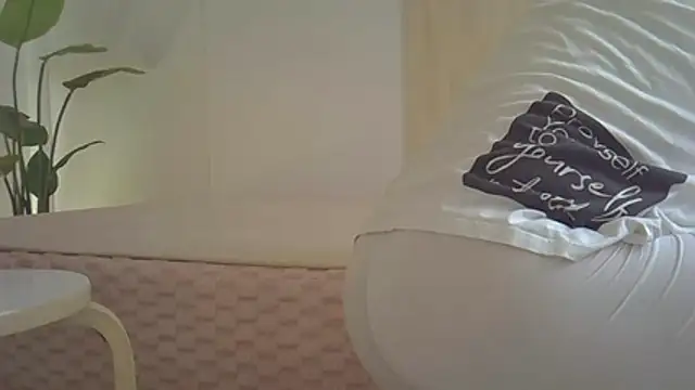 Snapshot of kyono-iyashi chatting on February 25, 2026, 2:48 pm kyono-iyashi online show from February 25, 2026, 2:48 pm