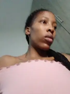 MsParisSmith online show from February 18, 2026, 5:36 am