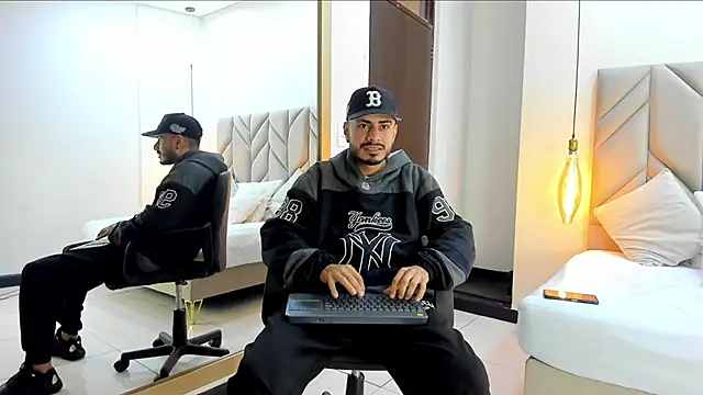 MatthewCullen online show from February 2, 2026, 4:22 am