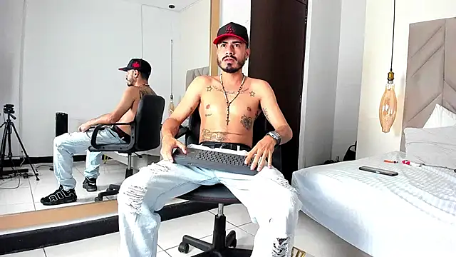 Snapshot of MatthewCullen chatting on February 27, 2026, 9:48 pm MatthewCullen online show from February 27, 2026, 9:48 pm