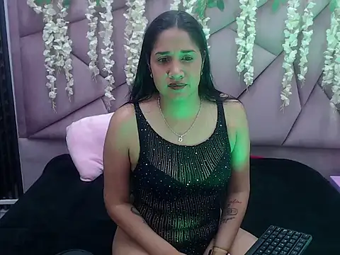 Snapshot of seleneRose69 chatting on November 29, 2025, 3:53 am seleneRose69 online show from November 29, 2025, 3:53 am