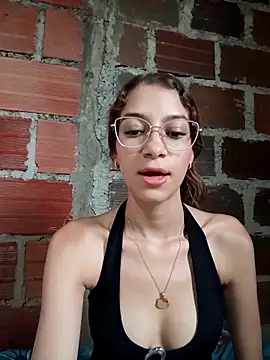 Vanneskk online show from February 19, 2026, 7:43 pm