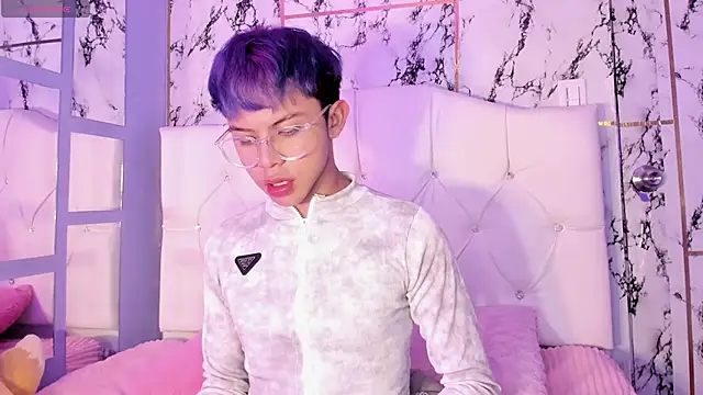 Prince Apolo online show from December 2, 2025, 9:43 pm