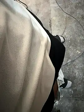 P-R L-s-negras online show from December 4, 2025, 9:01 pm