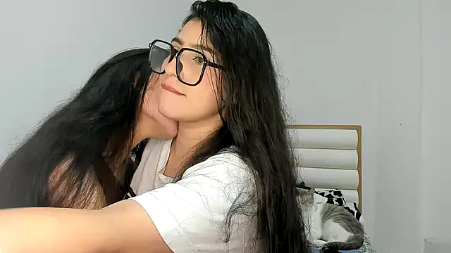 ROUS SWEET  online show from April 5, 2026, 2:20 am