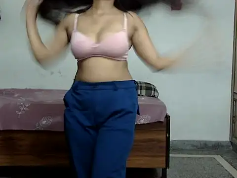 Snapshot of cute_rohani1 chatting on July 7, 2026, 4:33 pm cute rohani1 online show from July 7, 2026, 4:33 pm