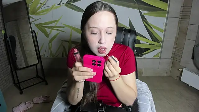 Carolina-sky online show from December 15, 2025, 1:21 am