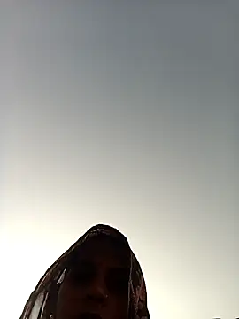 Shivani555 online show from November 30, 2025, 7:45 am