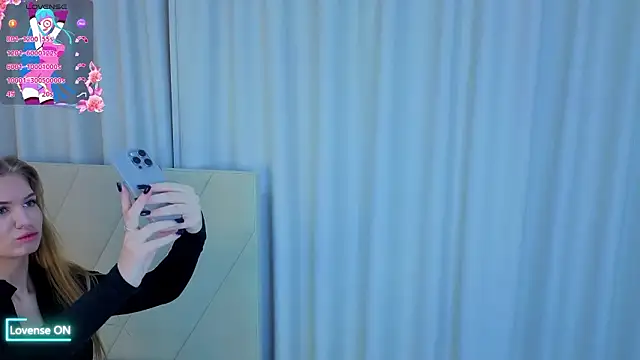 LaurieGutierrez online show from February 23, 2026, 5:05 am