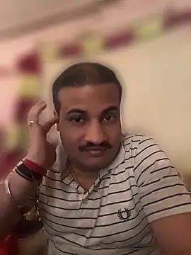 Saxymood1111 online show from April 8, 2026, 9:31 am