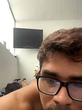 Snapshot of Hasdrian chatting on November 27, 2025, 3:47 pm Hasdrian online show from November 27, 2025, 3:47 pm