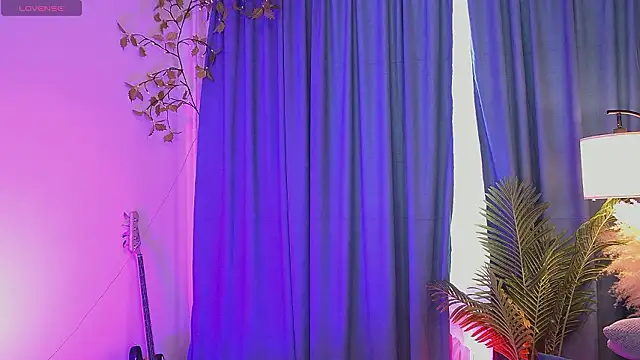 Snapshot of Jennifer_Wiliams chatting on March 4, 2026, 12:33 pm Jennifer Wiliams online show from March 4, 2026, 12:33 pm
