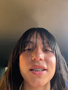 Mia fiire online show from February 5, 2026, 7:18 pm