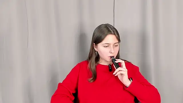 SophiaHalligan online show from November 29, 2025, 1:03 pm