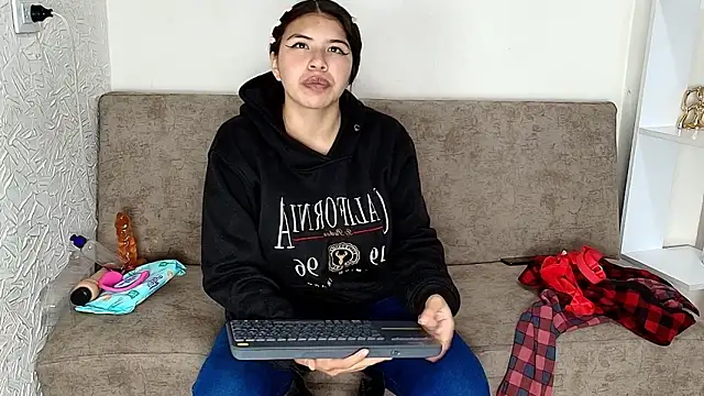 Nahomi rous777 online show from February 23, 2026, 6:16 pm