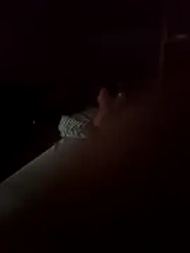 Snapshot of Gitara95 chatting on December 5, 2025, 6:44 am Gitara95 online show from December 5, 2025, 6:44 am