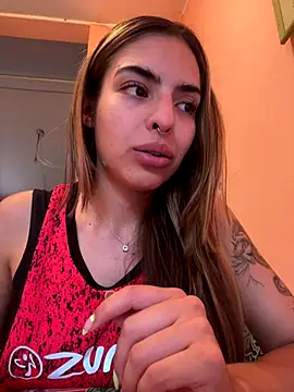 Snapshot of CammyyDomm chatting on December 3, 2025, 9:57 pm CammyyDomm online show from December 3, 2025, 9:57 pm