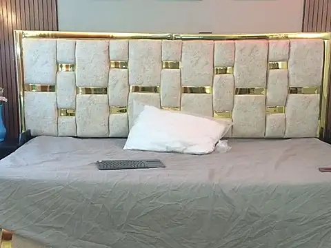 Snapshot of _Caroline34 chatting on April 2, 2026, 10:46 am Caroline34 online show from April 2, 2026, 10:46 am