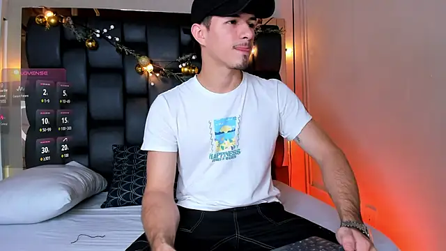 Justin duque online show from December 17, 2025, 7:31 pm