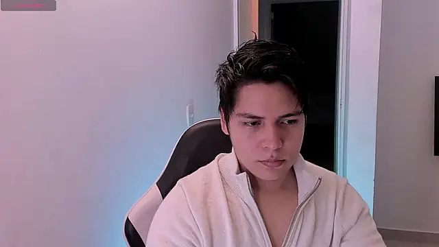 Asta YunoXXX online show from July 19, 2026, 3:32 am