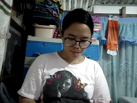 xxdreamgirl69 online show from March 17, 2026, 10:46 pm