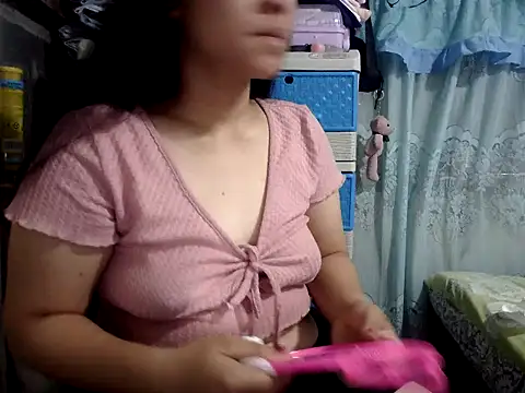 xxdreamgirl69 online show from April 5, 2026, 10:07 pm