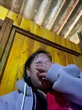 Snapshot of LeoPet2x chatting on November 30, 2025, 2:15 am LeoPet2x online show from November 30, 2025, 2:15 am