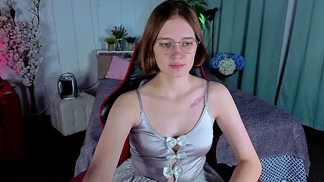 Mia Mooore online show from January 17, 2026, 1:16 pm