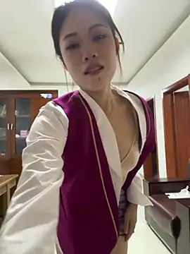 youyou-baby999 online show from April 5, 2026, 11:18 am