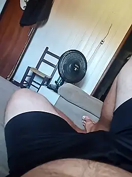 Tenenterodrigo online show from December 4, 2025, 4:48 pm