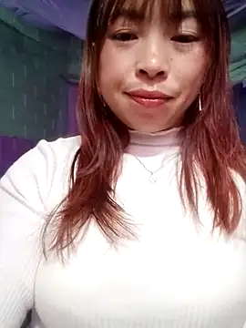 alissa-ww online show from November 28, 2025, 1:25 pm