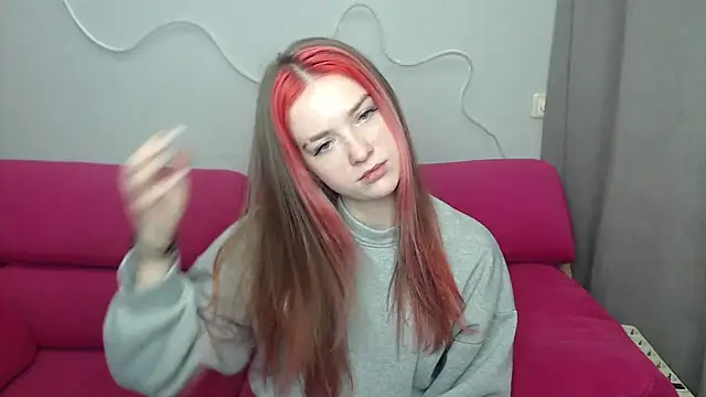 CassieLiam online show from December 1, 2025, 10:31 am